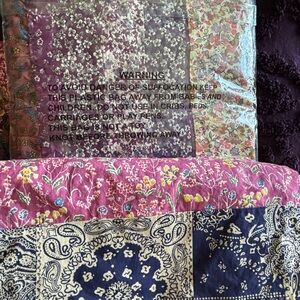 NATURAL LIFE Floral and Paisley Duvet Cover & 4 Standard Pillow Covers